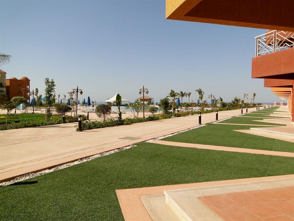 Porto Sokhna Pyramids Apartments Powered By Amer-Group Family Only Ain Sukhna Exterior foto